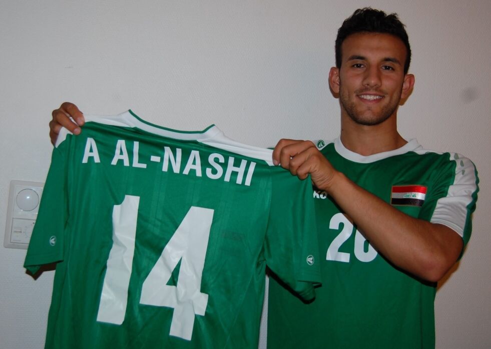 INTERNASJONAL. Ali Al-Nashi representerer Iraks U23-landslag i fotball. Vanligvis spiller han med nummer 26 på brystet, noe han gjorde da han spilte en kamp i juni. Foto: Stig Bjørnar Karlsen