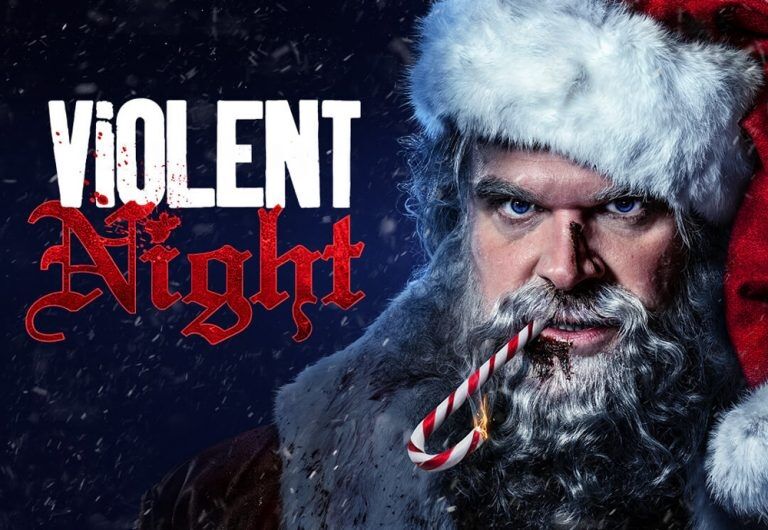 Violent Night er en annerledes julefilm, og blodet spruter på familien Lightstones gods. Men aldri har det vært viktigere å tro på nissen enn her.