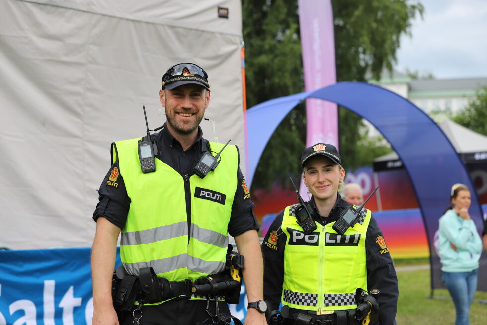 Politiet har vært tilstede under Gatafestivalen, og selv om de har måttet veilede og gitt råd - så kunne de melde at de aller fleste har oppført seg fint.
 Foto: Lise Berntzen