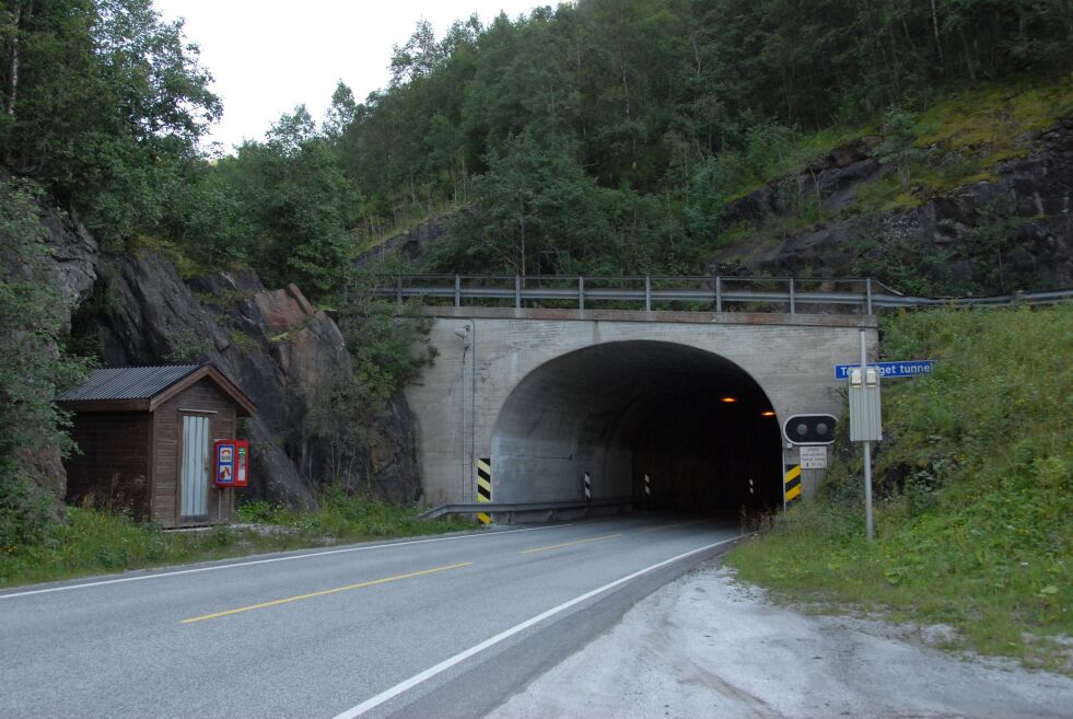 Tennfloget tunnel er en av de eldste tunnelene på E6 i Sørfold. Den blir ikke en del av den nye strekninga når den skal bygges.
 Foto: Maria Edvardsen
