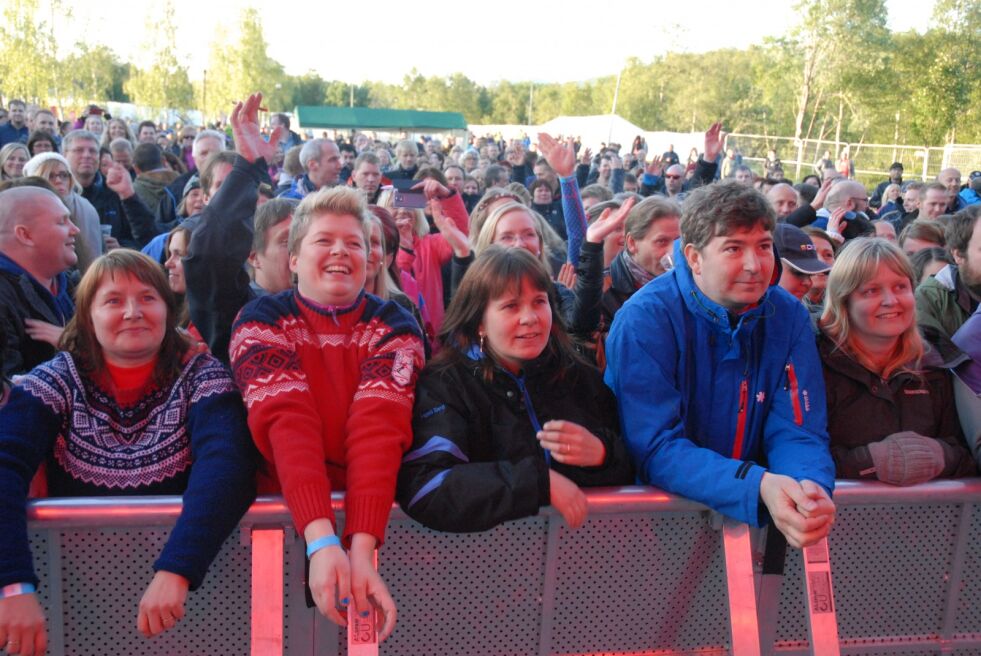 SUKSESS. Mons Petter-festivalen var heldige med både været og de innleide bandene, og publikum så ut til å storkose seg under konsertene.
 Foto: Maria Trondsen