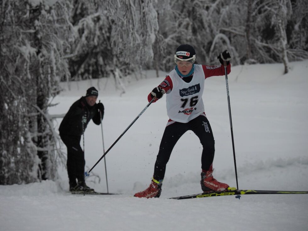 Mathias Djupvik og de andre skiløperne i Valnesfjord får muligheten til ett skirenn til denne sesongen. Tirsdag er det rekordseint klubbmesterskap.
 Foto: Anders Bergkvist