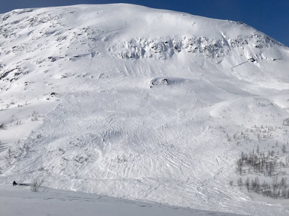 Mye snø i fjellet fører til snøskredaktivitet. Her Skaitidalen i Saltdal kommune.
 Foto: Jim Tovås Kristensen/Statskog fjelltjenesten