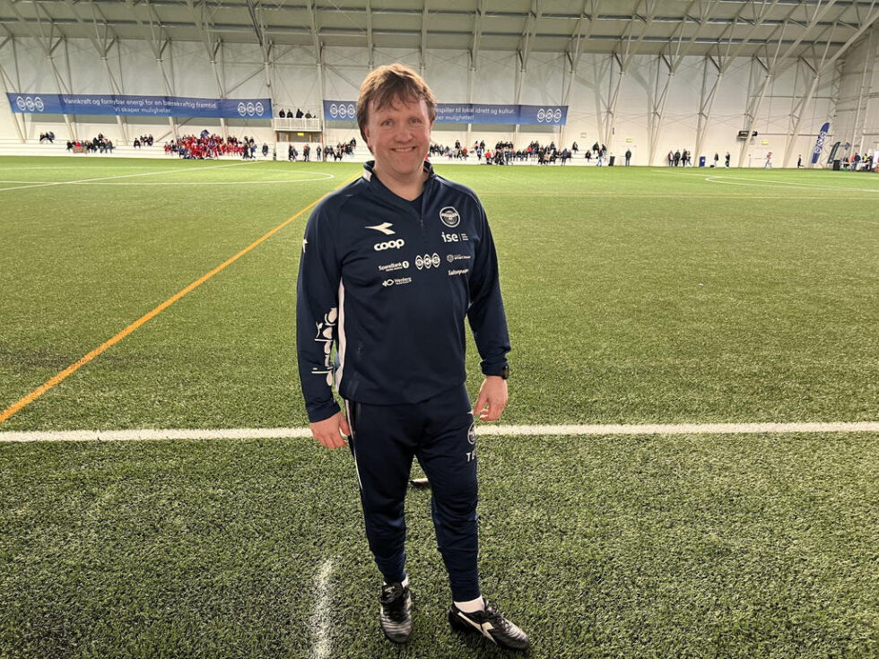 KLAR. Trener Tom Erik Lund i Fauske/Sprint satser på å forlenge seiersrekka hjemme i SKS Arena når Bodø/Glimt 3 kommer på besøk mandag.
 Foto: Espen Johansen