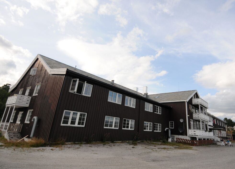 50 ROM. Saltfjellet hotell Polarsirkelen ble bygd i 1960 og har 50 rom. Hotellet ligger nå ute for salg til 2,9 millioner kroner. Arkivfoto: Lars Martin Hunstad