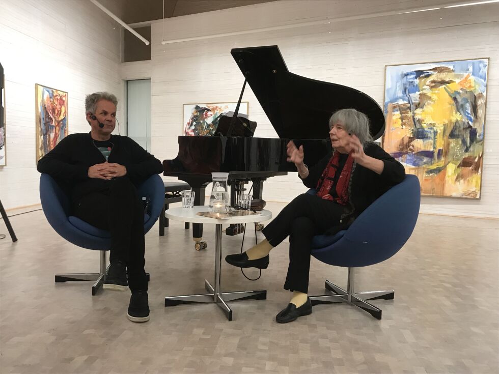 SAMTALE. Jan Gunnar Hoff og Kajsa Zetterquist  hadde en samtale om kunst og musikk før konserten.
 Foto: Frank Øvrewall