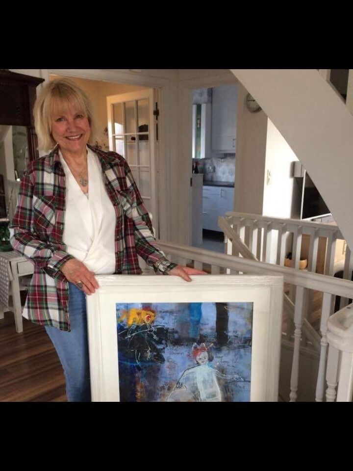 DONERER BILDE. Rita M. Lindberg Pettersen har valgt å donerer bort bildet «Hjem» til inntekt for den nye redningsskøyta som skal stasjoneres i Bodø.