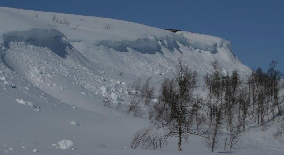 SKREDFARE. Det meldes om økende fare for snøskred. Dette bildet er fra Annaskavlen tidlig i år. Foto: Morten Selnes