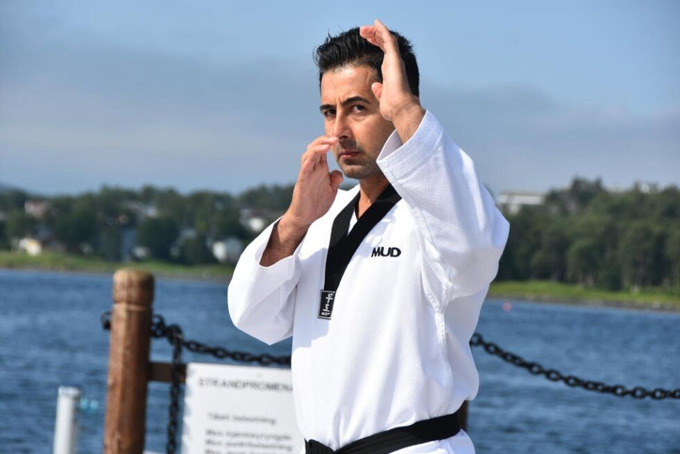Taekwondo. Jafar Rasouli, ny daglig leder ved Focus cafe har svart belte i taekwondo.
 Foto: Linn Braseth-Gulliksen