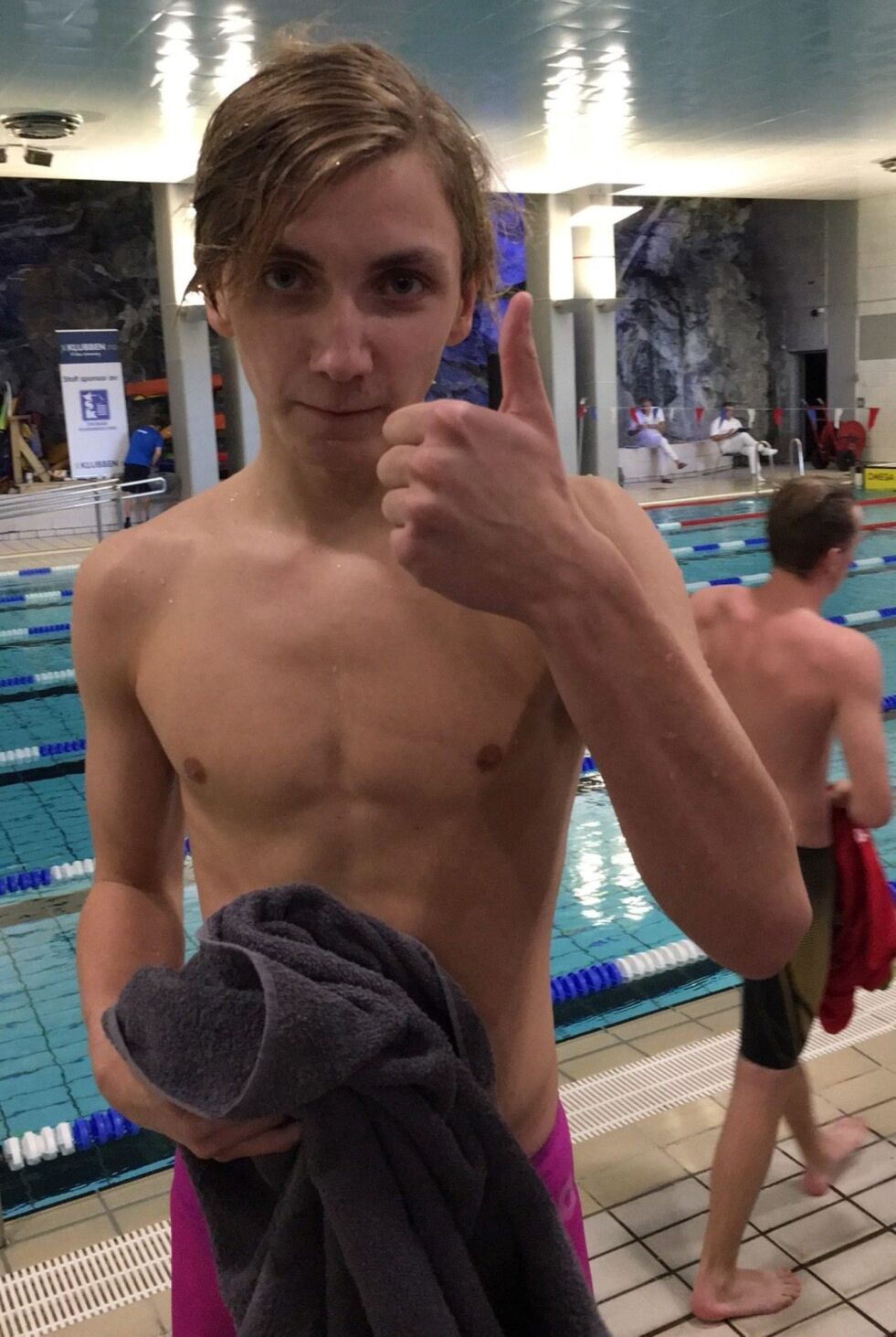 USLÅELIG. Simen Engan fra Fauske svømmeklubb vant fem av fem øvelser i Tromsø i helgen. Foto: FSK