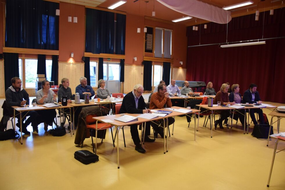 UTSATTE SAK. Det nye kommunestyret i Sørfold skulle velge medlemmer til driftsutvalg, men saken ble utsatt med 10 mot 7 stemmer.
 Foto: Eva S. Winther
