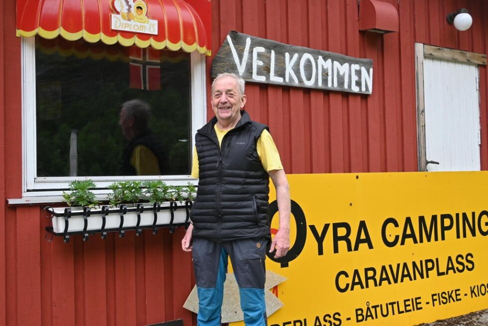 VETERAN. Erik Gangstøe er inne i sitt 44. år som driver av campingplassen i vakre Nordfjord. I fjor og i år har det vært mest norske turister innom, og mange kommer tilbake. Alle foto: Lise Berntzen