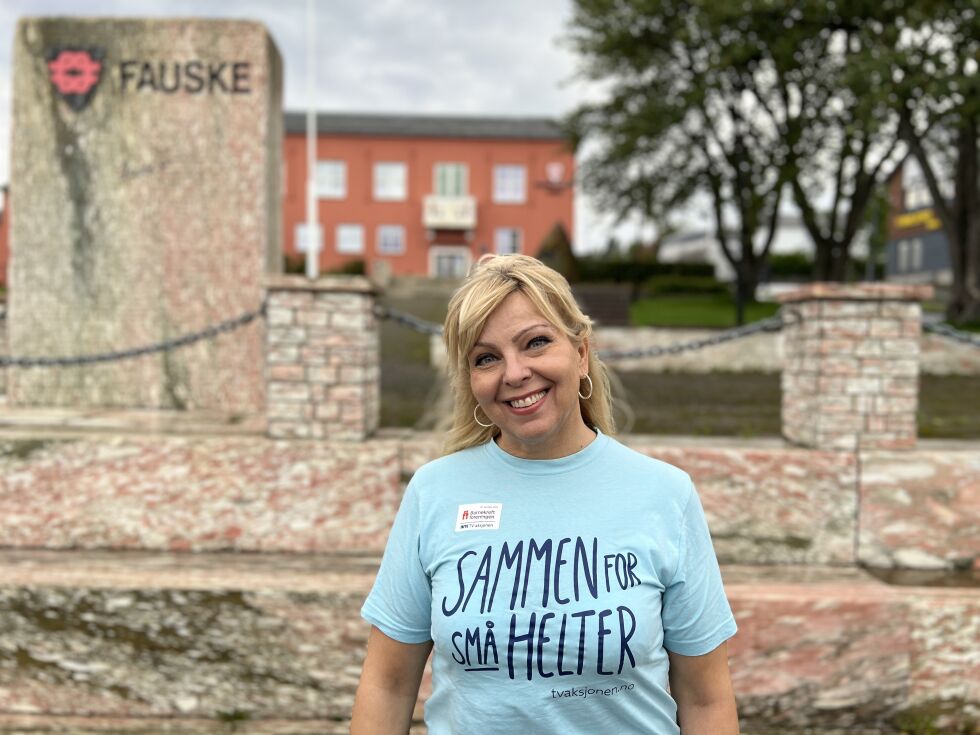 STOLTHET. Fylkesaksjonsleder for TV-aksjonen, Hanne Myravng, kunne juble over at vi i Nordland tok steget opp som nummer én på fylkesstatistikken. Jeg gleder meg med henne over hva vi får til når vi mobiliserer sammen til gode formål.
 Foto: Espen Johansen