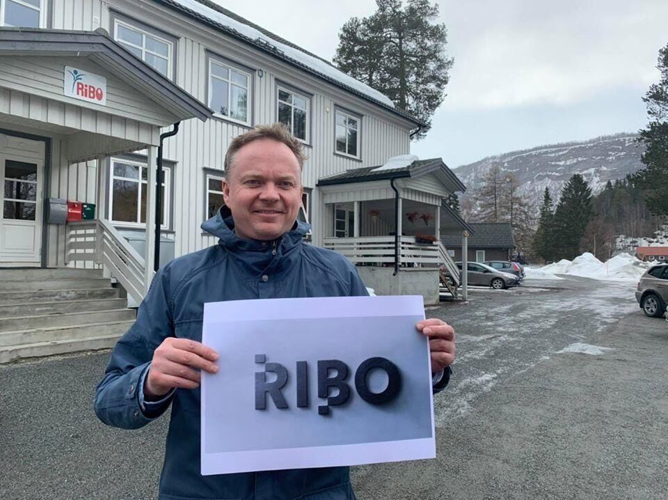SPENT. Daglig leder ved Ribo, Sven-Roger Johnsplass skal debattere samhandlingsmodellen Ribo har utviklet sammen med Vev-al-plast, som har gitt gode resultater med å få potensielle unge uføre inn i arbeidslivet.