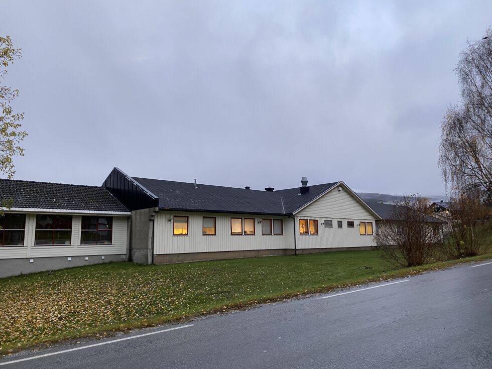 I forslaget til ny helse- og omsorgsplan i Sørfold er det foreslått å samle institusjonsomsorgen på Straumen. I dag er det ett sykehjem i Røsvik og ett på Straumen (bildet).
 Foto: Eva S. Winther