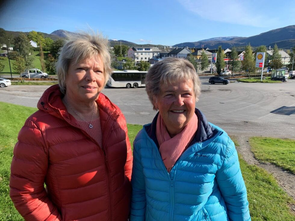 FOKUS PÅ DEMENS. Erna Josefsen (t.h.) og Nina Tande Hansen er henholdsvis leder og sekretær i Fauske demensforening, et lokallag under Nasjonalforeningen for folkehelse. I neste uke setter de fokus på sden snikende sykdommen som også er tabubelagt.