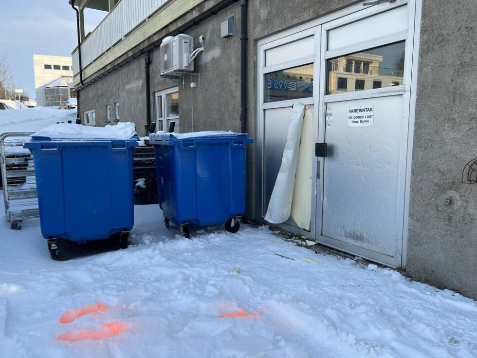 ÅSTED. Dette synet møtte de ansatte ved Bodø Bakeri avdeling Fauske mandag morgen.
 Foto: Lise Ailin Rosvoll Berntzen