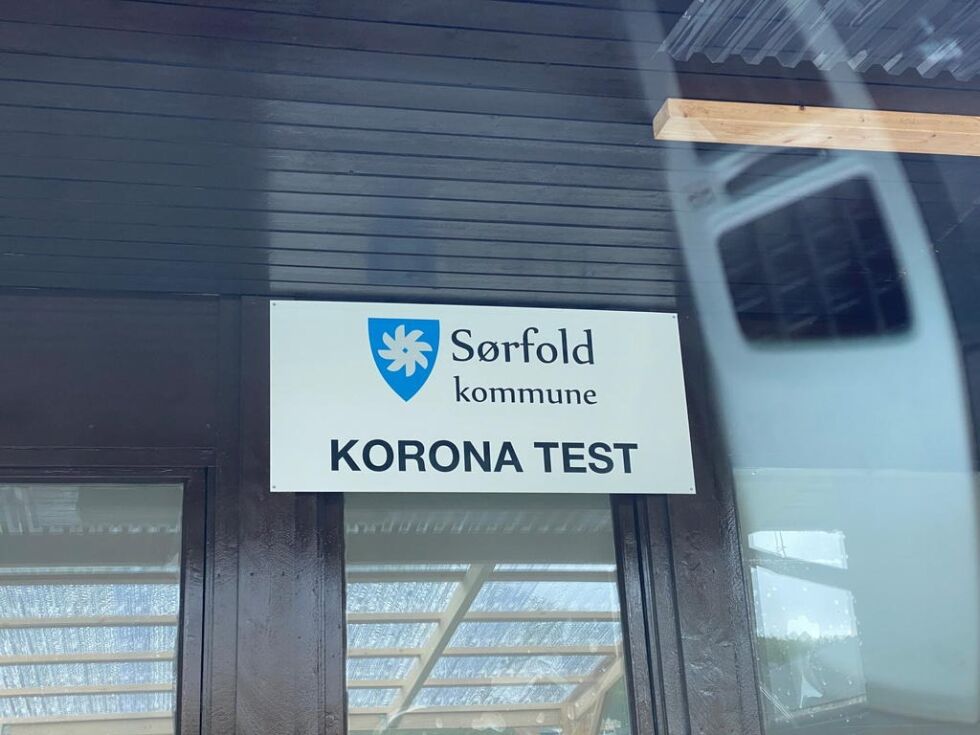 NYE PRØVESVAR. En rekke personer ble testet for korona i Sørfold fredag. To av dem var positive.
 Foto: Eva S. Winther