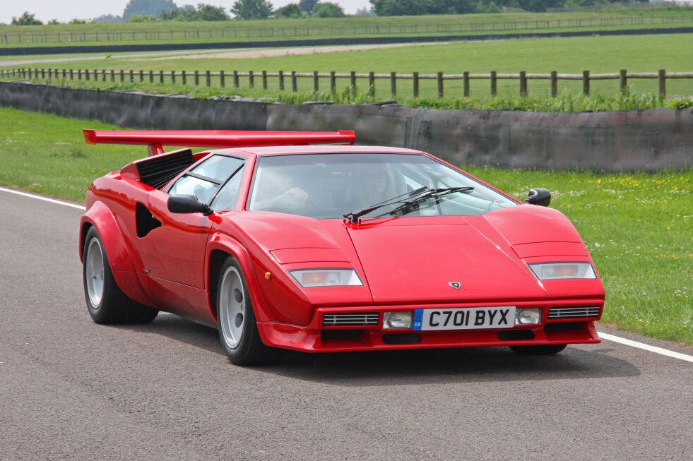 PLAKATBIL. Det var betydelig flere av denne på veggene på gutte- og jente-rom enn på veiene rundt 1980. Uansett hvor kul den fortsatt måtte være er neppe en Lamborghini Countach den ideelle vinterbilen i Indre Salten...
 Foto: Brian Snelson, Wikimedia commons, Brian Snelson, Wikimedia commons, This image was originally posted to Flickr by exfordy at https://www.flickr.com/photos/32659528@N00/2556500311. It was reviewed on 9 February 2012 by FlickreviewR and was confirmed to be