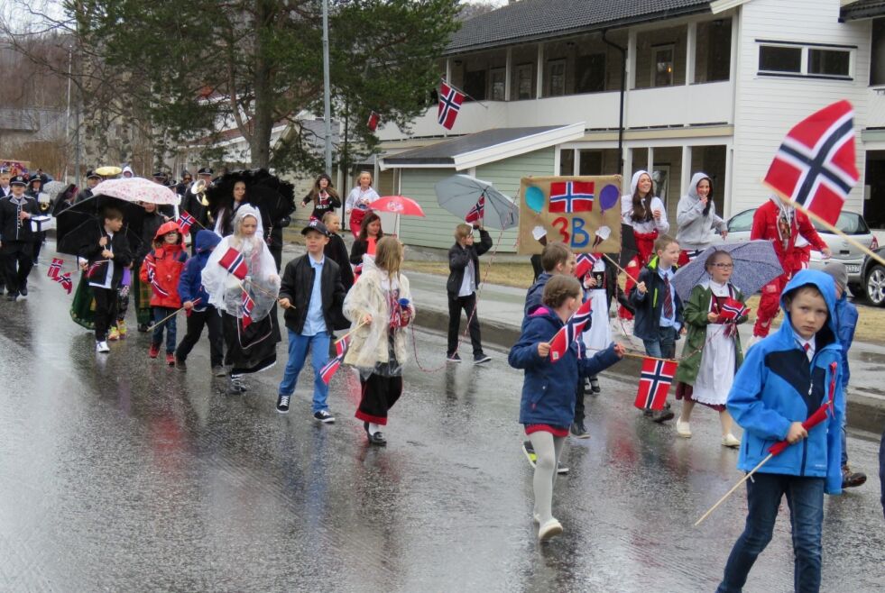 HVEM VIL? Det haster for kommunen å få på plass arrangør av 17.mai i Saltdal. Foto: Sverre Breivik