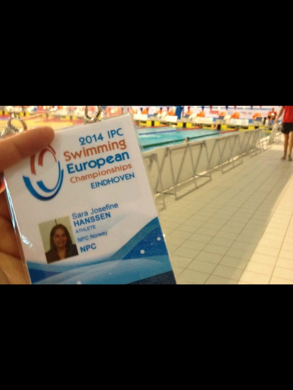 SARA FOR NORGE. Her er beviset på at Fauske svømmeklubb har en EM-deltaker. Begge foto: Sara Josefine Hanssen