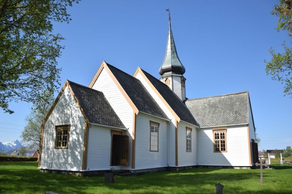 LANG HISTORIE. Dagens kirke på Rørstad har stått i 260 år. Torsdag holder Asbjørn Lind foredrag, blant annet om hva som skjuler seg under gulvet.
 Foto: Eva S. Winther