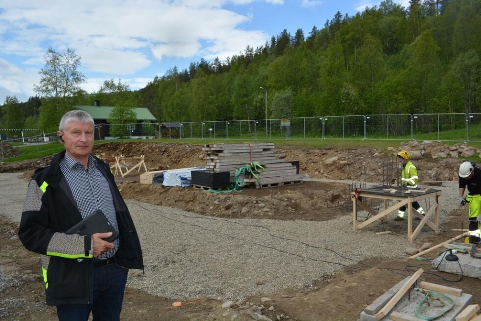 STORT BYGG. Prosjektleder Geir Hansen sier at det nye næringsbygget på Trones blir på hele 1.100 kvadratmeter.
 Foto: Foto: Ole Kristian Andreassen