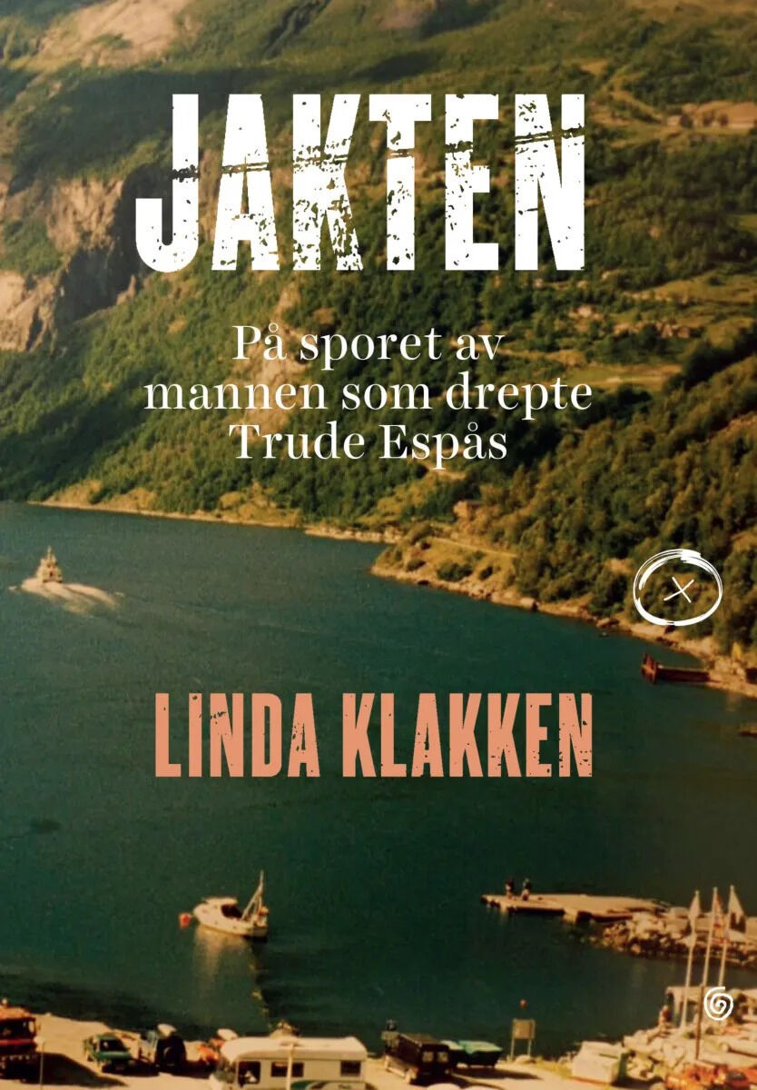 Linda Klakken har skrevet en spennende bok om hvordan hun har prøvd å løse drapsgåten fra Geiranger i 1996.
