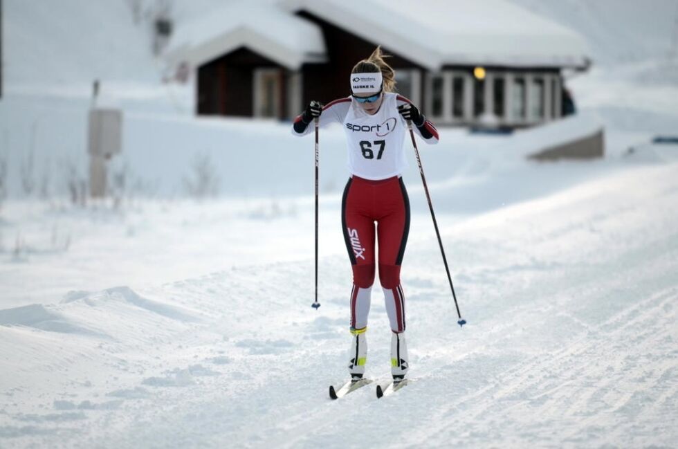GOD. Marie Risvoll Amundsen fikk en meget bra åpning på junior-NM med femteplass på 15 kilometeren fredag.
 Foto: Espen Johansen