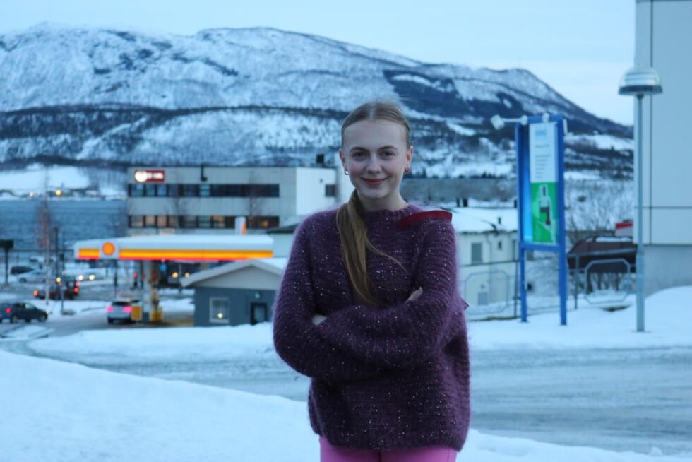 Ny fylkesleder. Embla Sofie K. Sørensen (18) ser på den store oppgaven med skrekk-blanda fryd.
 Foto: Grete Elisabeth Nomeland