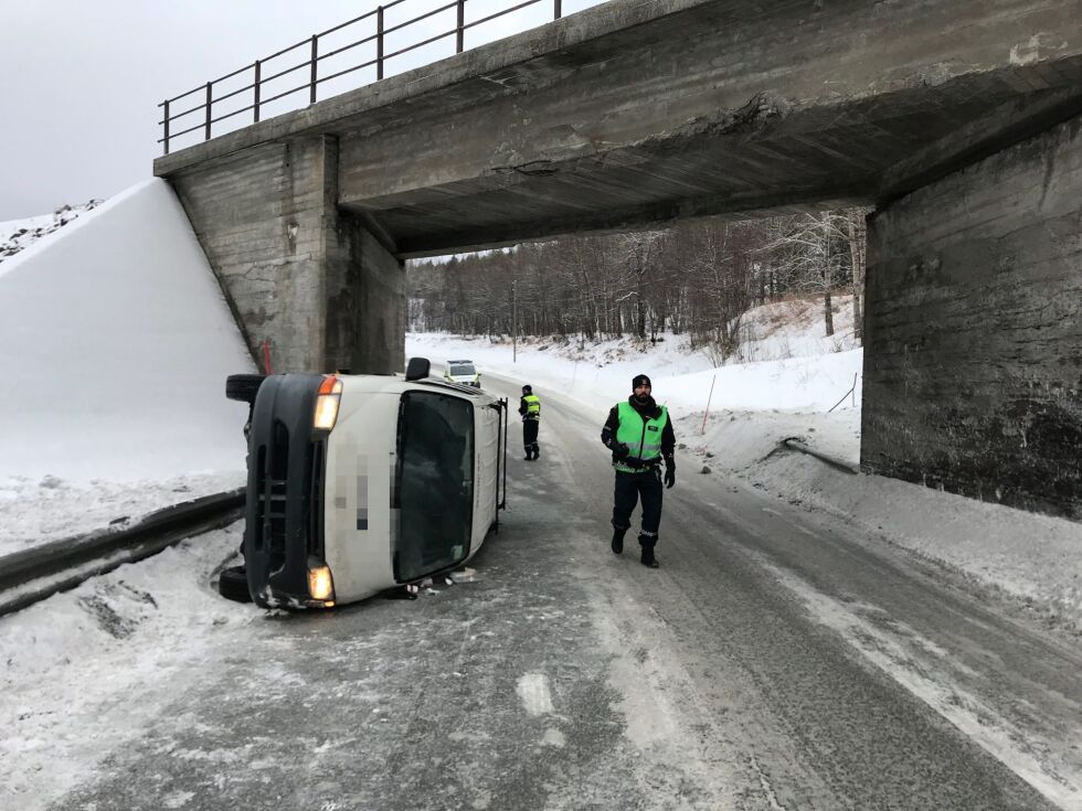 Trafikkulykken har skjedd ved jernbaneovergangen på Vågan.
 Foto: Frank Øvrewall