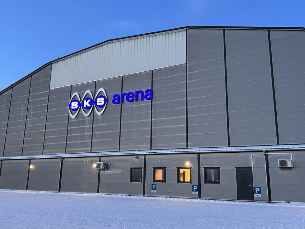 ÅPENT. De fotballinteresserte kan kose seg inne i en varm SKS Arena på formiddagen i vinterferien.
 Foto: Espen Johansen