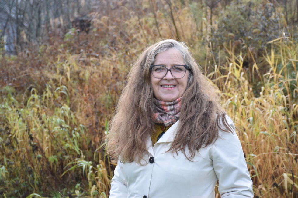 FOLDVÆRING. Heidi Zakariassen (67) er en glad og travel pensjonist, og engasjerer seg i både lokalhistorie og ulike møteplasser. Hun har også et nært forhold til naturen.
 Foto: Eva S. Winther