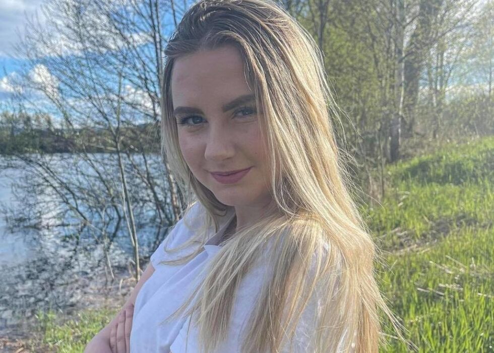 ENGASJERT DAME. Victoria Elisabeth Andal (25) fra Sulitjelma ligger an til å få et verv i sentralstyret til Nei til EU.
 Foto: Privat