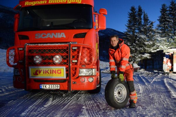 Veien i Sverige forårsaket kø av punkteringer