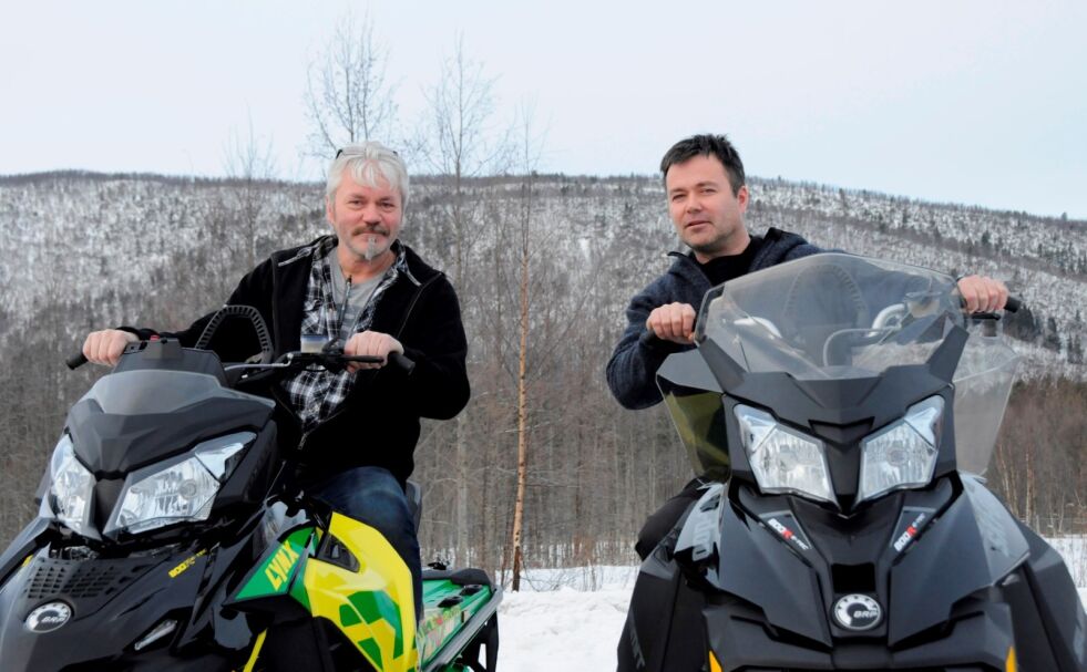 - IKKE LATSKAP. Ronny Sortland (t.v.) og Gøran Andreassen ønsker skuterløype i Saltdal. Foto: Maria Trondsen
