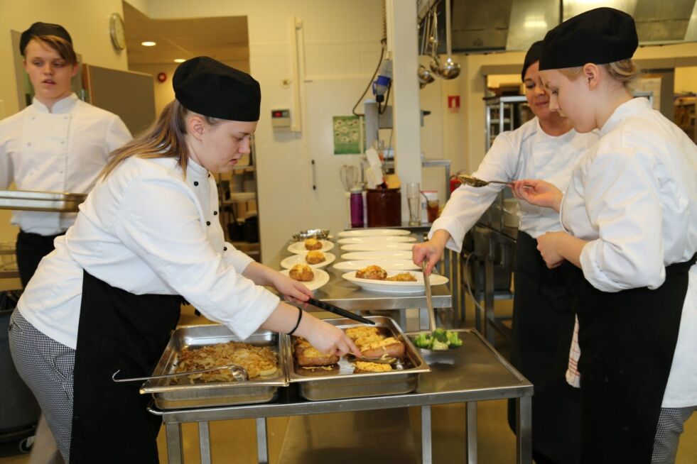 FAG I FARE. Restaurant- og matfag ved Fauske videregående er et av tilbudene som står i fare for å falle bort til neste skoleår. Arkivfoto: Bjørn L. Olsen