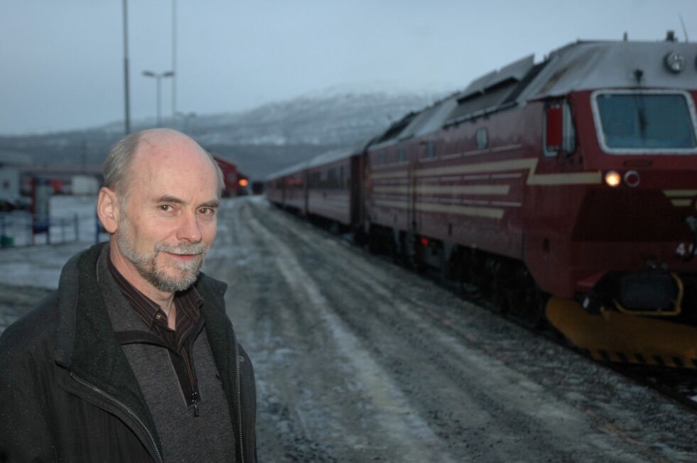 ET STEG VIDERE.  Svein Arnt Uhre fortsetter som leder i aksjonsgruppen for Nord-Norgebanen som har hatt sitt årsmøte. De er tilfreds med regjeringen som har satt denne saken på dagsorden. Arkivfoto: Arild Bjørnbakk