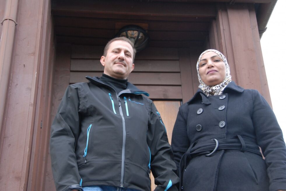 LYKKELIGE. Mansour og Bushra Alkaabi har etter fem år på Fauske kjøpt seg eget hus. Livet har endret seg mye etter at de forlot Irak for fem år siden.
 Foto: Remi Kristiansen