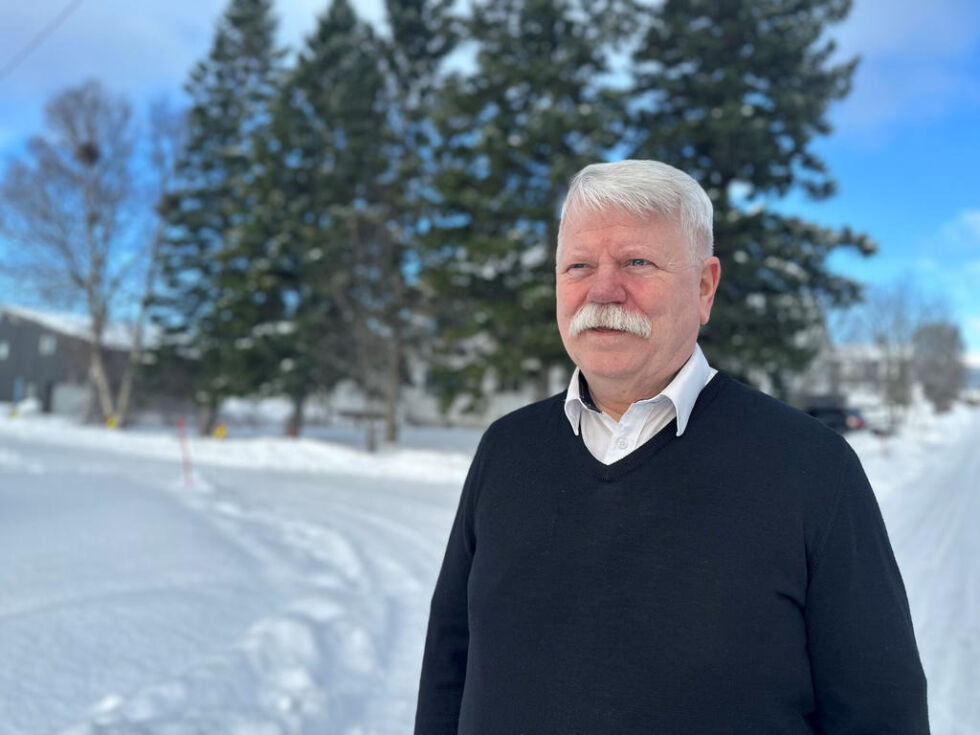 HUSFAR. Børge Os er en som liker å ta vare på de rundt seg. I 15 år har han og kona Marit tatt vare på storstua i Valnesfjord, Fellesheimen.
 Foto: Foto: Erica Restoften