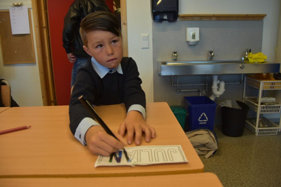 SPENT. Julian Viborg (6) var veldig spent første skoledag.
 Foto: Linn Braseth-Gulliksen