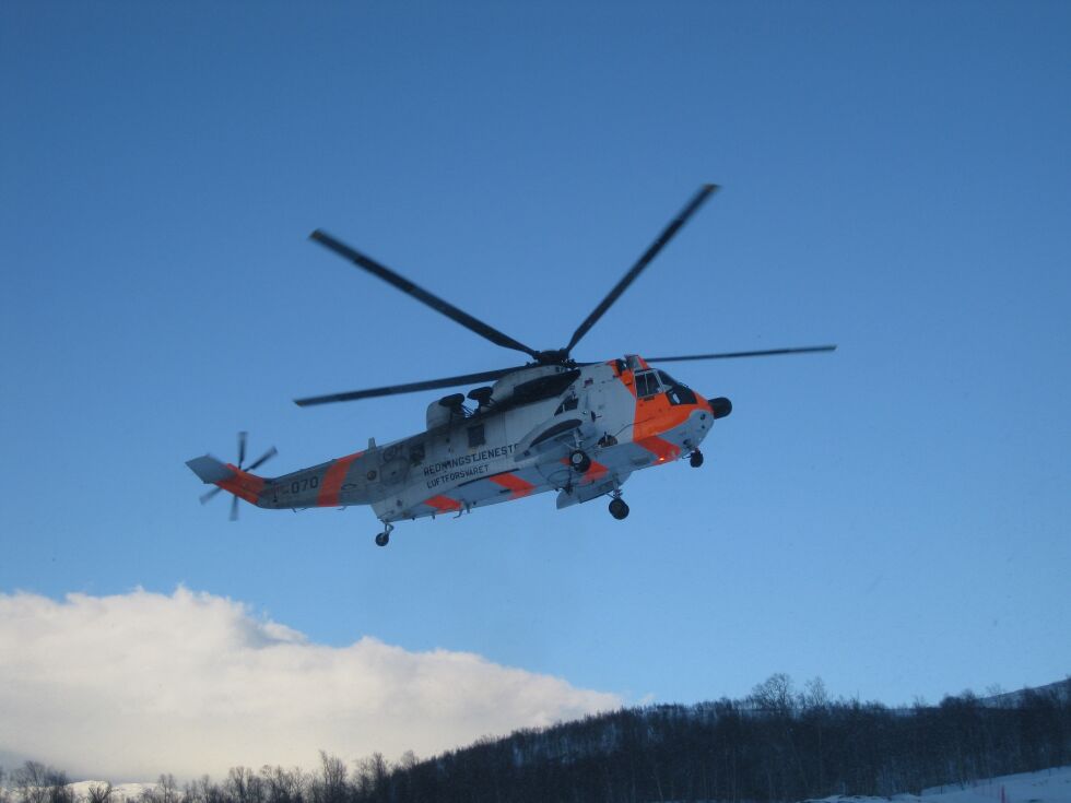 Den andre sjåføren som ikke omkom, ble transportert til Nordlandssykehuset i Bodø med Sea King-helikopter.
 Foto: Arkiv