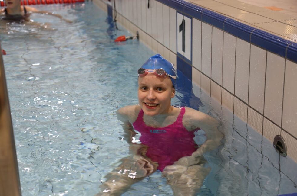 MÅ TRENE. Karoline Hansen (15) er en av utøverne i Fauske svømmeklubb som bruker hele vinterferien sin til å trene. Hun håper det skal gi gode resultater. Alle foto: Bjørn L. Olsen
