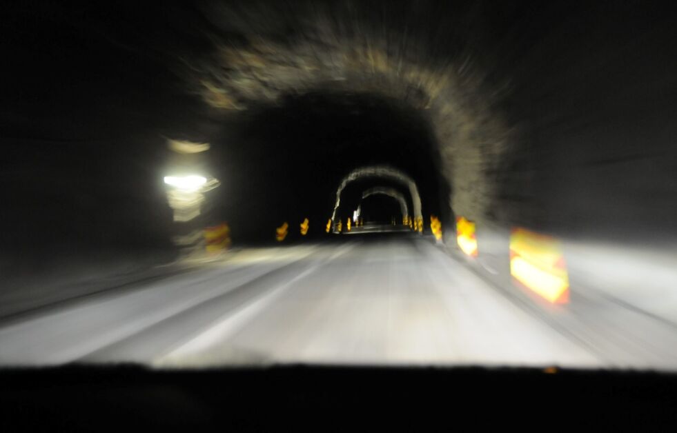 BLIR SIKRET. Kvænflåget tunnel er en av tunnelene i Saltdal hvor det foregår sikringsarbeid, som skal avsluttes til sommeren. Foto: Maria E. Trondsen