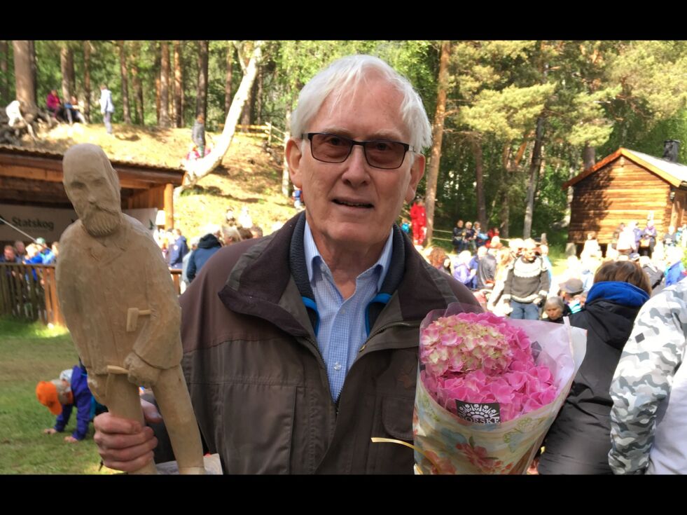 Wilhelm Morgenstierne er den første som blir Årets Skogvokter og får det som en hederspris.
 Foto: Stig Bjørnar Karlsen