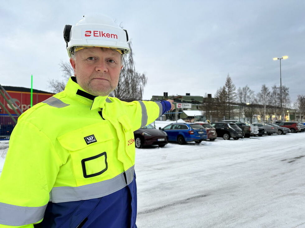 GLAD. Verksdirektør Ove Sørdahl er veldig glad for at produksjonen på Elkem Salten starter opp igjen mandag ettermiddag.
 Foto: Erica Restoften