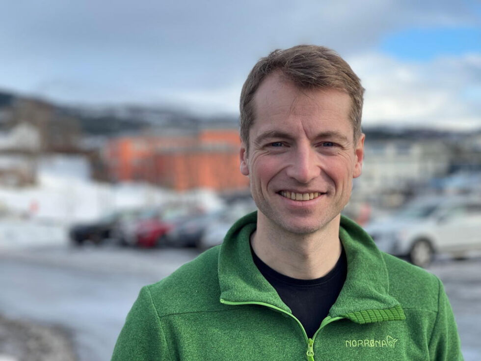 SLAPPER AV. Alexander Os har lagt en lang skiskytterkarriere bak seg nå, og jobber i Nav i Tromsø. Men aller best slapper han av når han kommer hjem til barndomshjemmet på Fauske.
 Foto: Helge Simonsen
