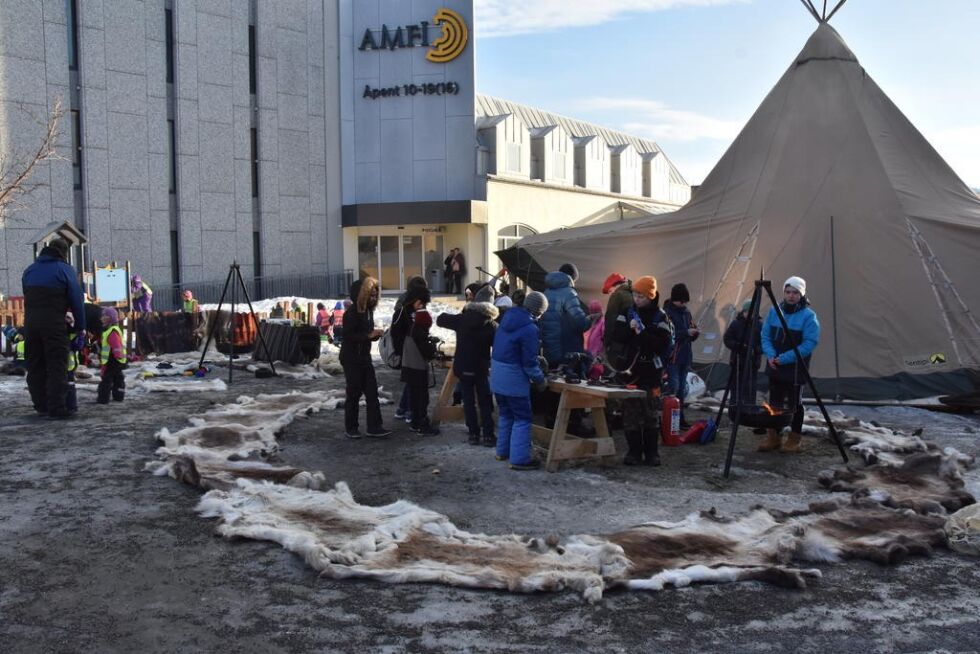 FIKK PENGER. Arrangøren av samiske dager på Fauske til neste år har fått tilskudd fra fylket. Her fra en tidligere markering i sentrum. Arkivfoto