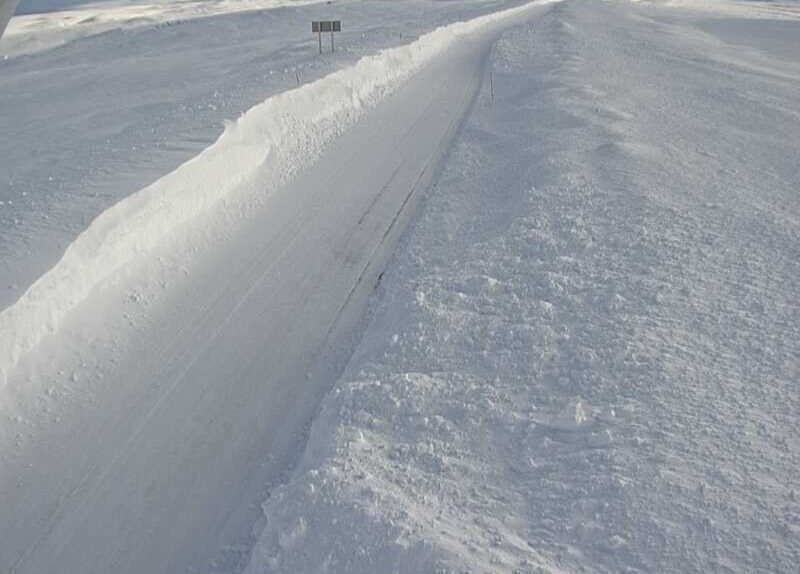 Saltfjellet onsdag morgen. På grunn av smal veibane kjøres det foreløpig kolonne.
 Foto: Webkamera, Statens vegvesen