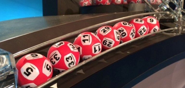Hver lørdag blir i snitt tre personer Lotto-millionærer. For at det skal skje, møtes et stort team fra Norsk Tipping hver lørdag, slik at trekningen går knirkefritt for seg.
 Foto: Norsk Tipping
